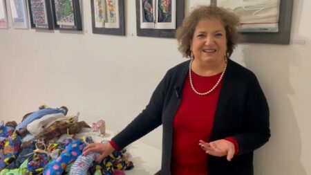 Gallarate: Befana in sidecar, Carnevale in cerca di Regina