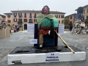 Busto: Giöbia Famiglia Bustocca, buche? Ridurle in cenere