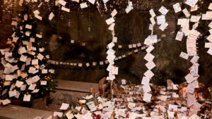 Varese: Verso il Falò, 3.157 bigliettini dal Sacro Monte