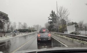 Varesotto: Risveglio di neve e lunghe code