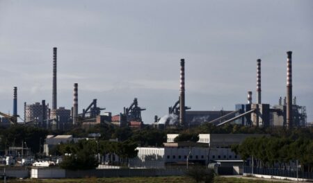 Taranto: Ex Ilva, via libera al prestito ponte da 390 mln