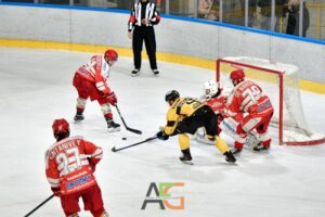 Hockey: Mastini 3-2 ad Alleghe, avversario nei play off