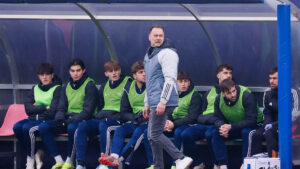 Calcio: La Varesina si schianta sul palo a Voghera