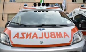 Gallarate: Scontro auto-moto in viale V.Veneto, un ferito