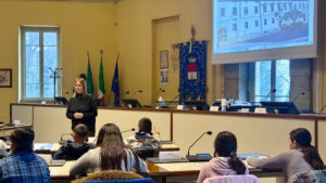 Busto: Assise civica, i ragazzi interrogano la presidente