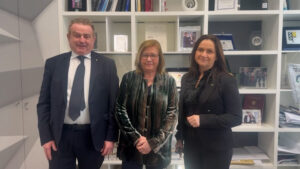 Busto: Frassinetti in Acof, IA cucita su misura di alunno