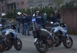 Varese: Blitz nelle zone a rischio, 35 "volti noti" su 182