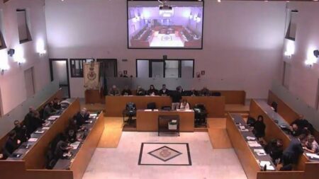 Gallarate: Asili, scontro in Consiglio su rette e governance