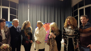 Luino: L’influencer americana sposa il talento dei laghi