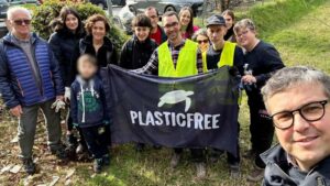 Gallarate: 53 sacchi di rifiuti, “pizzicato” uno zozzone