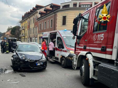 Gallarate: Schianto e fuga in corso Sempione