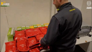 Malpensa: Una tonnellata di sigarette, sanzioni e denunce