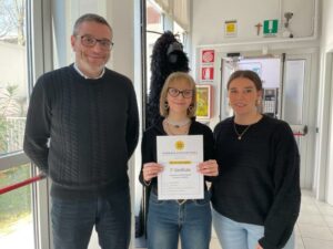 Busto: Acof, Nina Besana terza al concorso di filosofia