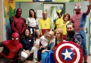 Busto: Supereroi e principesse tornano in Pediatria