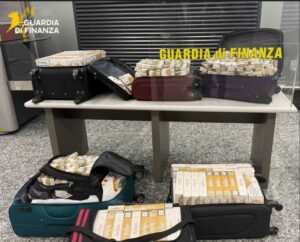 Malpensa: Una tonnellata di sigarette, sanzioni e denunce