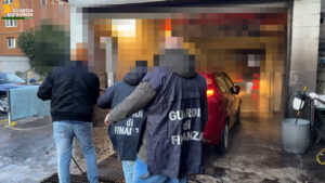 Varese: Lavoro sommerso, 32 in nero e 14 irregolari