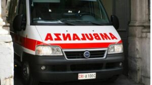 Samarate: Scontro auto-moto, 15enne in ospedale
