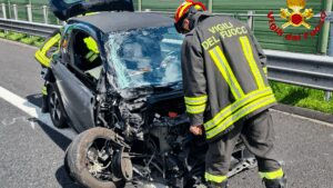 Lainate: Botto in autostrada, ferito in codice giallo
