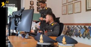 Luino: Timbra in Italia, lavora in Svizzera. Denunciato