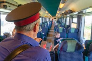 Cardano: Da Parigi ad Instabul in treno, il racconto a Zoom