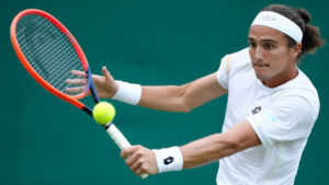 Tennis: Bellucci conquista i quarti di finale a Stoccarda