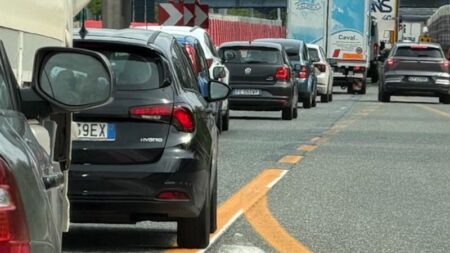 Cerro M.: Scontro fra due auto sull'A8, code verso Milano