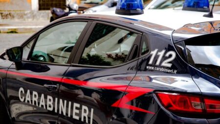 Varano B.: Ruba portafogli e chiede riscatto, fermato 47enne
