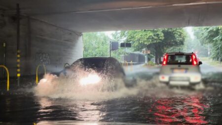 Lombardia: Maltempo, oltre 430 interventi. Varese sott'acqua