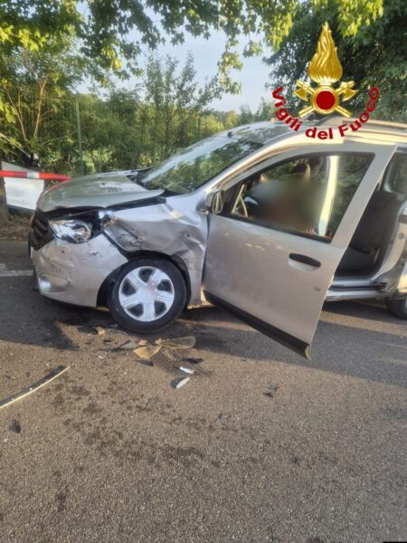 Malnate: Scontro in via Settembrini, 3 persone coinvolte