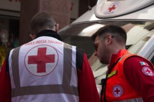 Vizzola T.: Corpo senza vita nel canale. Indagini in corso
