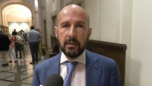 Varese: Avvocati, Battipede lascia: "Mi candido in Cassa"