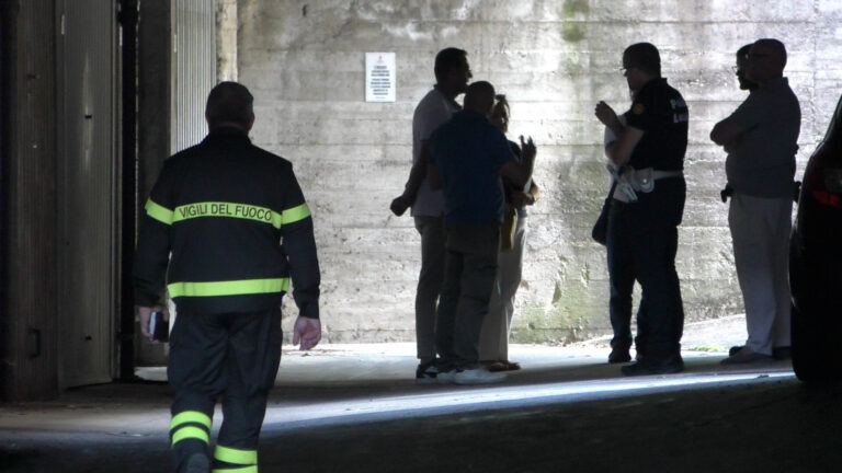Varese: Pompieri in via Valverde, si verificano i garage