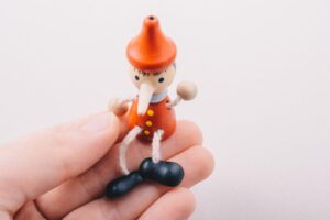 Busto: Pinocchio in giardino tra teatro, gioco e fantasia