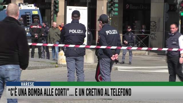 "C'è una bomba alle Corti". E un cretino al telefono