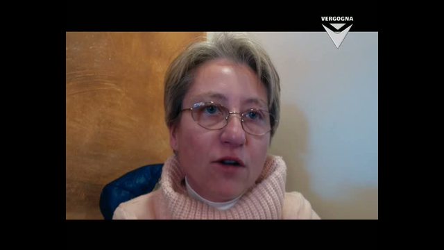 Cardanesi in mezzo a una strada