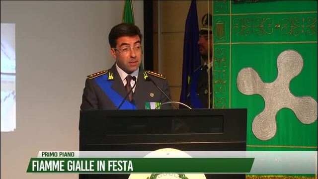 Fiamme gialle in festa