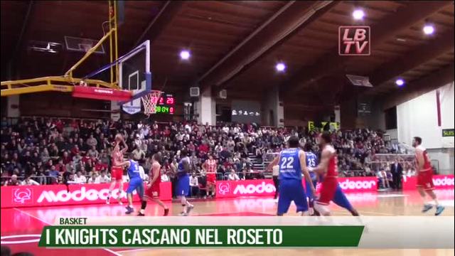 I Knights cascano nel Roseto