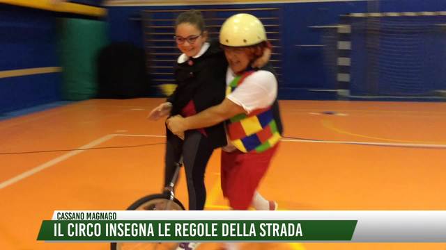Il circo insegna le regole della strada