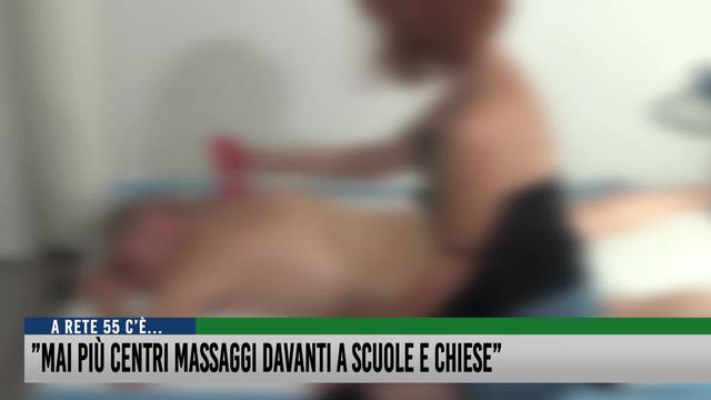 "Mai più Centri Massaggi davanti alle scuole"