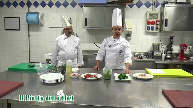 Oggi un piatto dietetico: involtino di branzino alla salvia con crema di broccoletti e pane tostato