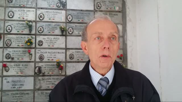 Scolpiti nel marmo 304 angeli