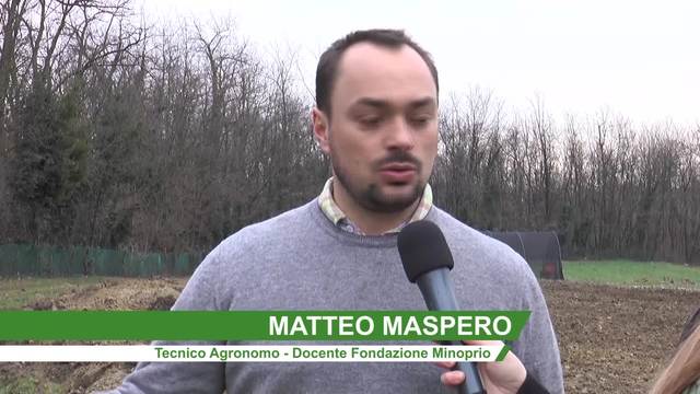 Tenuta Superiore della Fondazione Minoprio: il corso di fomazione come operatore Agriocolo; la pratica della potatura della rosa e infine ci spostiamo nell'orto della Fondazione per la preparazione del terreno prima della semina.