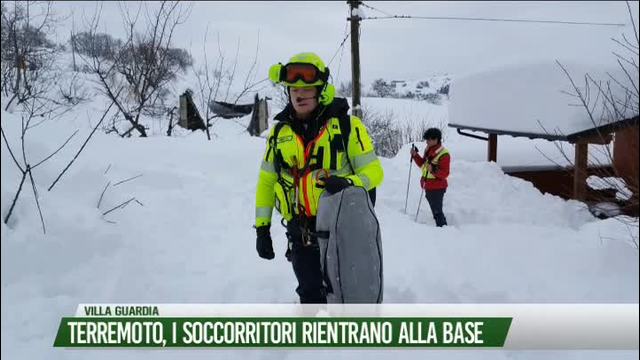Terremoto, i soccoritori rientrano alla base